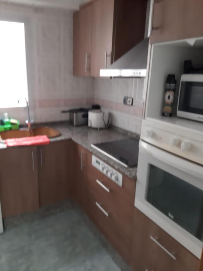 Habitacion Grande En Piso Compartido Con 2 Adultos Y 1 Perrito Валенсія Екстер'єр фото