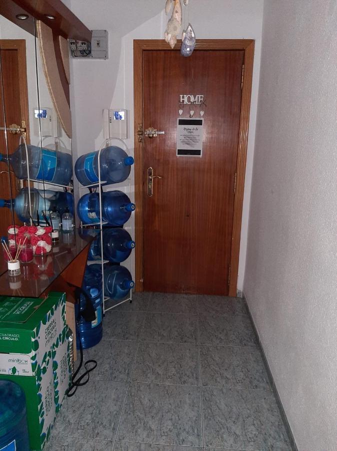 Habitacion Grande En Piso Compartido Con 2 Adultos Y 1 Perrito Валенсія Екстер'єр фото